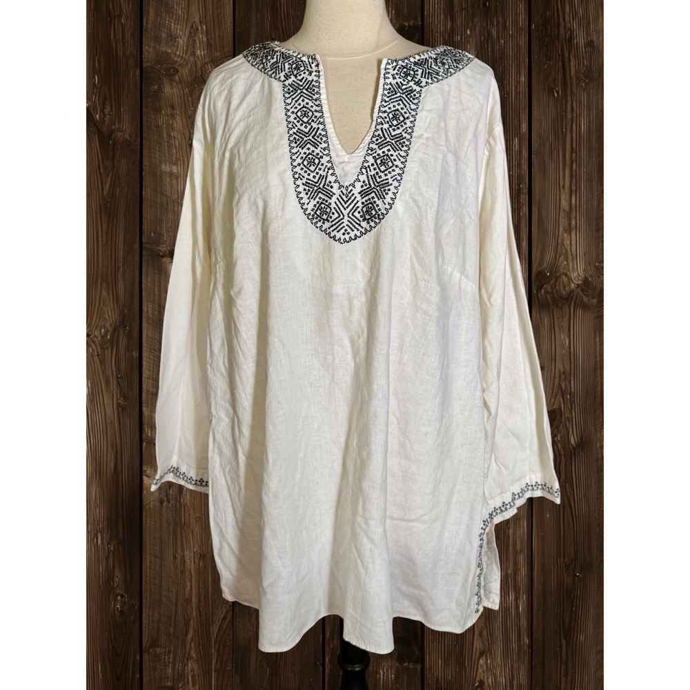 Apostrophe Woman Embroidered Tunic Top Sz 3X White with Black Embroidery V Neck